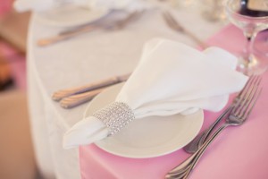 pink-and-black-hollywood-glamour-wedding-napkins-550x385
