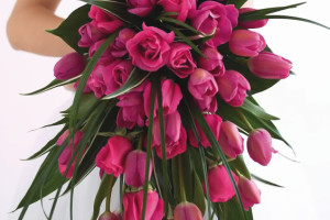 wedding-bouquet-tulips-a0pr2kwb