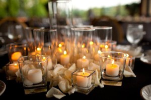 rose petals candles table decoration wedding